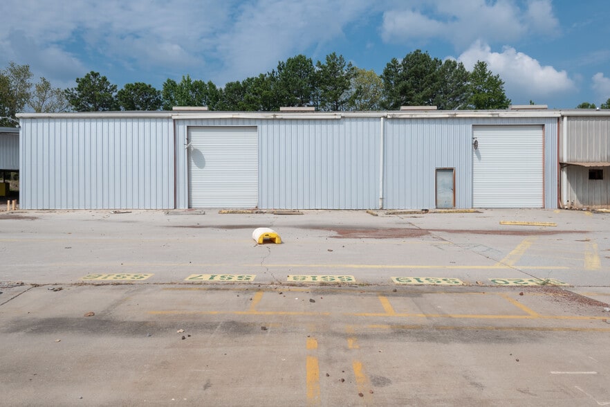 More Photos Of 3240 Summit Ridge Pky, Duluth Warehouse For Lease