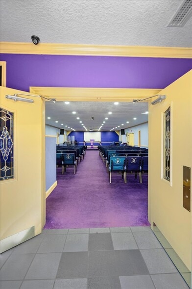 More Photos Of 1434 Oakhurst Ave, Jacksonville Religious Facility For Sale