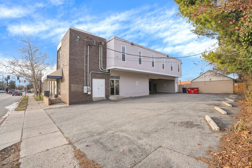 More Photos Of 2776 E Main St, Bexley Storefront Retail Office For Lease