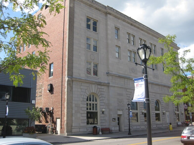 More Photos Of 225 Old Falls St, Niagara Falls Office For Lease