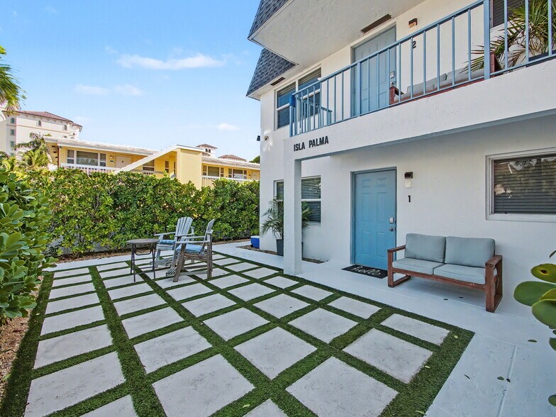 More Photos Of 112 Claremont Ln, Palm Beach Shores Apartments For Sale