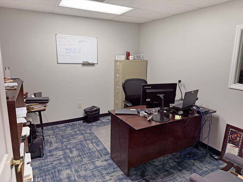 More Photos Of 109 W 8th Ave, Gastonia Office For Sale