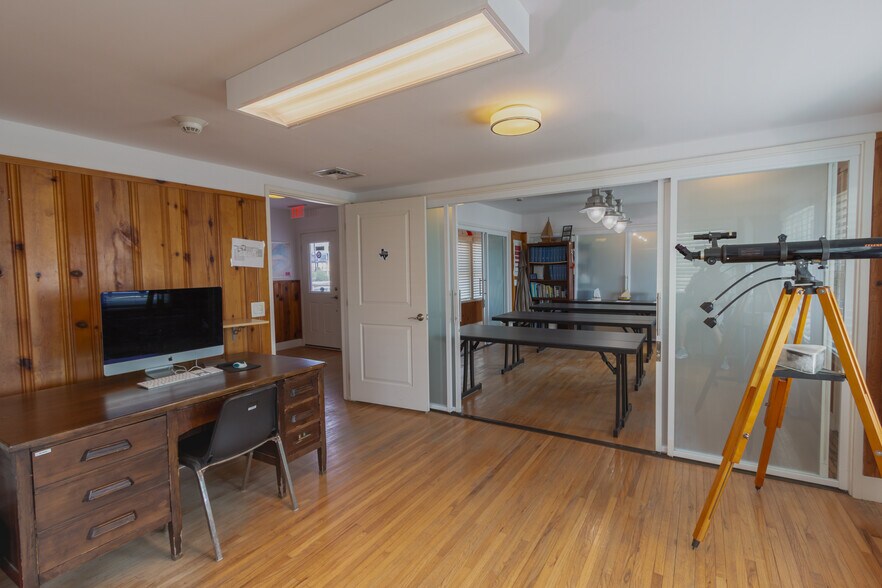 More Photos Of 7509 Broadway St, Galveston Lodge Meeting Hall For Sale