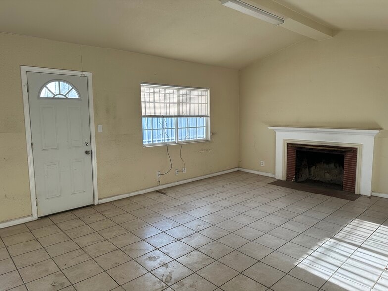 More Photos Of 12270 Foothill Blvd, Sylmar Land For Sale