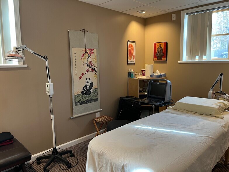 More Photos Of 1789 E Jericho Tpke, Huntington Medical For Lease