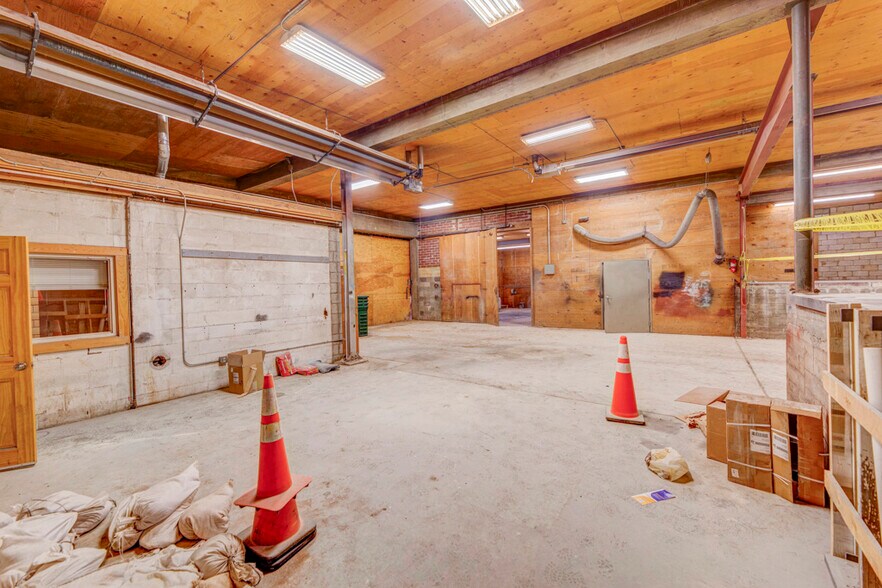 More Photos Of 460 W University Ave, Laramie Warehouse For Lease