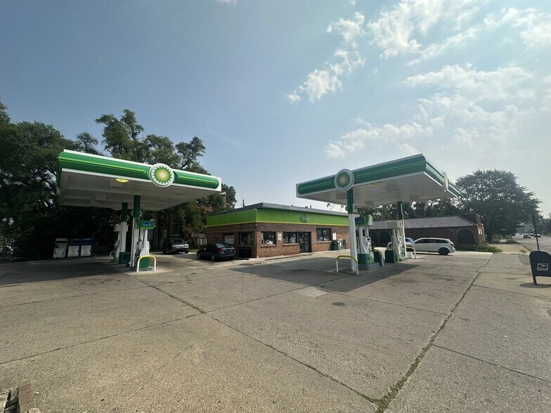 More Photos Of 3720 W McNichols Rd, Detroit Freestanding For Sale