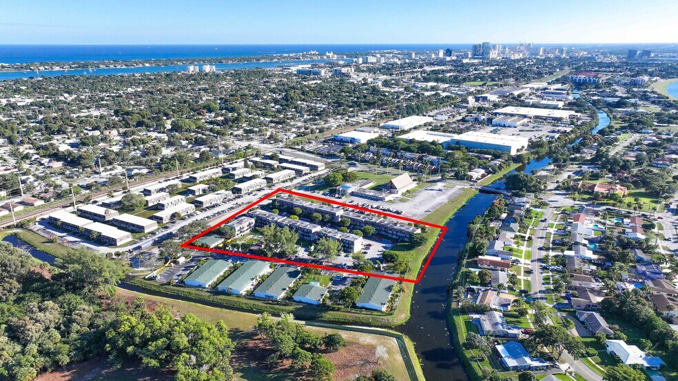 More Photos Of 3901 36th Ct, West Palm Beach Apartments For Sale