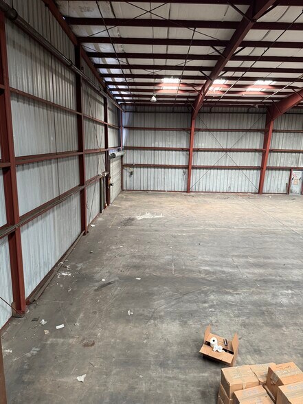 More Photos Of 627 Anchors St NW, Fort Walton Beach Warehouse For Sale