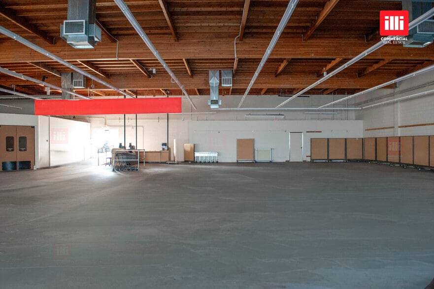 More Photos Of 901 Santa Monica Blvd, Santa Monica Freestanding For Sale