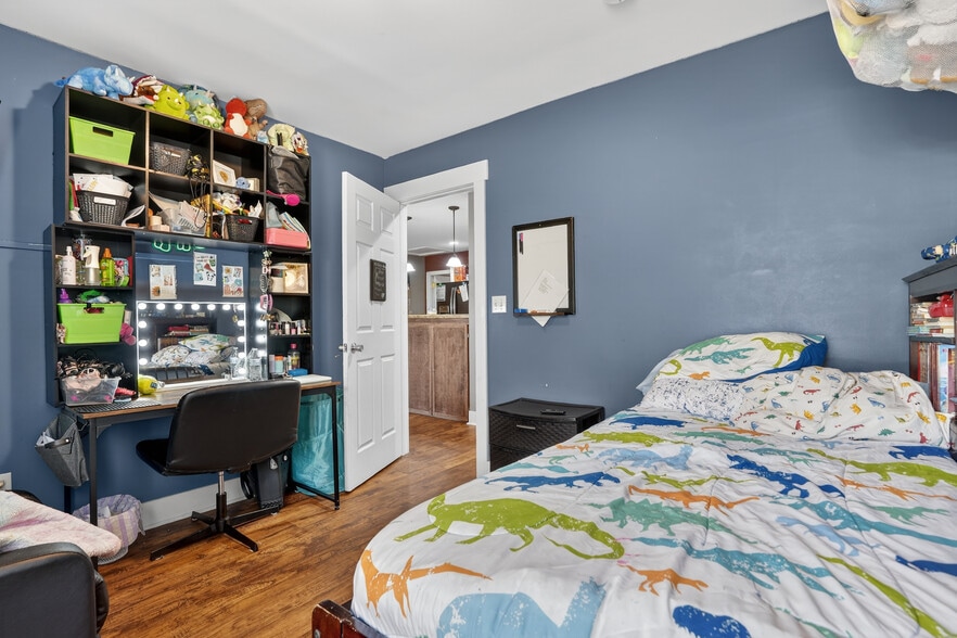 More Photos Of 615 S 2nd St, Central City Specialty For Sale