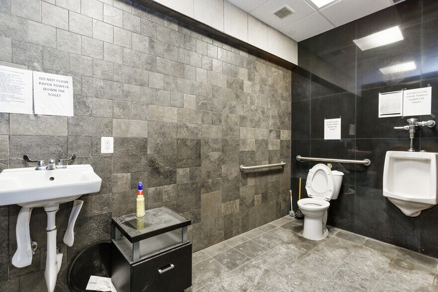 More Photos Of 1532 127th St, College Point Manufacturing For Lease