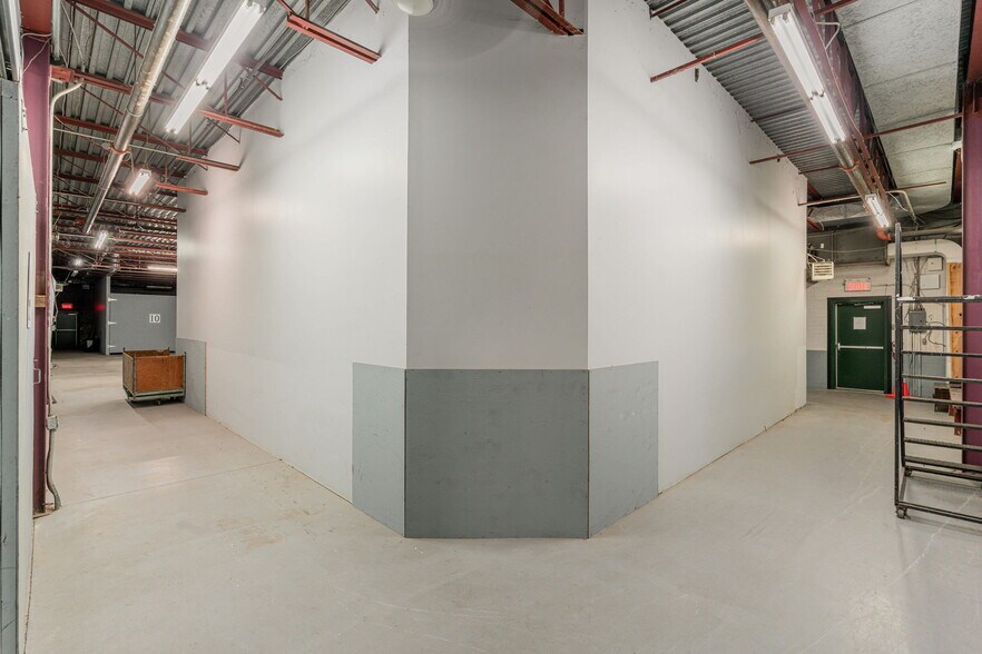 More Photos Of 141 Rue De Salaberry, Saint-jean-sur-richelieu Warehouse For Lease