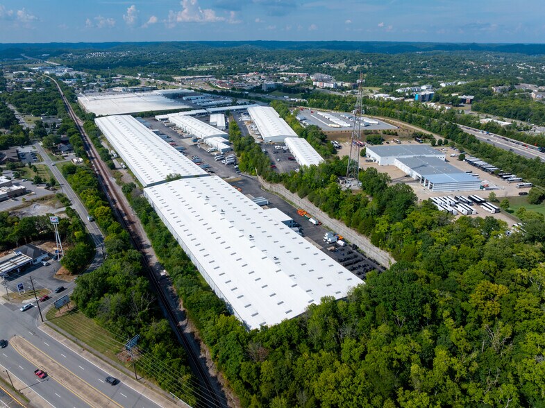 More Photos Of 101-114 Space Park N, Goodlettsville Unknown For Lease