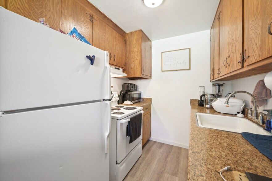 More Photos Of 550 Berry Ave, Hayward Apartments For Sale