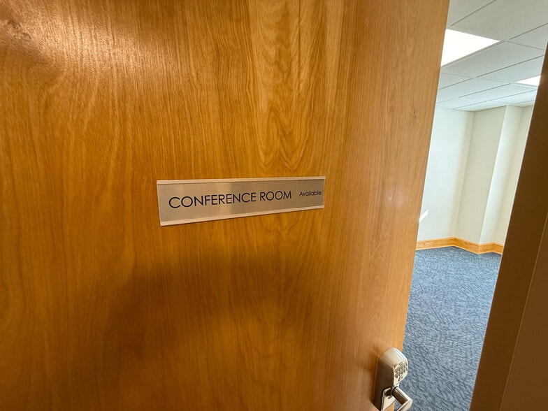 More Photos Of 870 W King St, Boone Office Residential For Lease