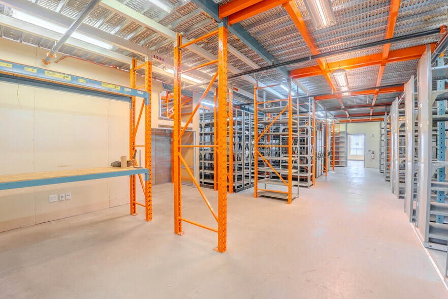 More Photos Of 9681-9725 Rue Clément, Montréal Unknown For Lease