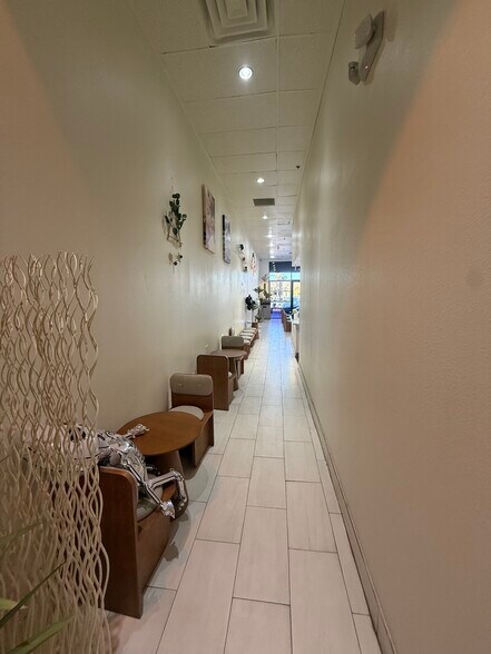 More Photos Of 9555 S Eastern Ave, Las Vegas General Retail For Lease