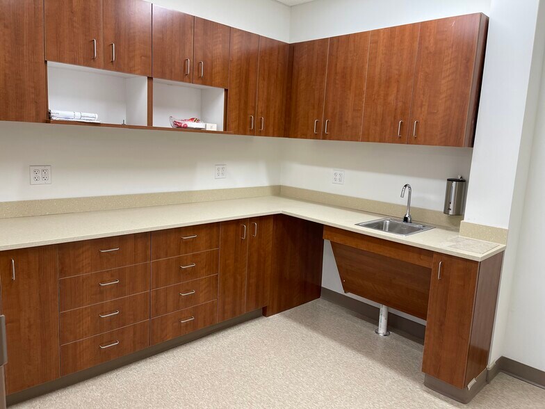 More Photos Of 343 Old Georges Rd, North Brunswick Medical For Lease