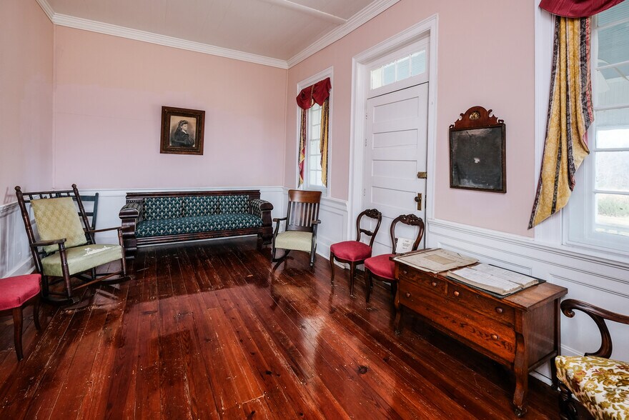More Photos Of 163 Old Buncombe Rd, Union Specialty For Sale