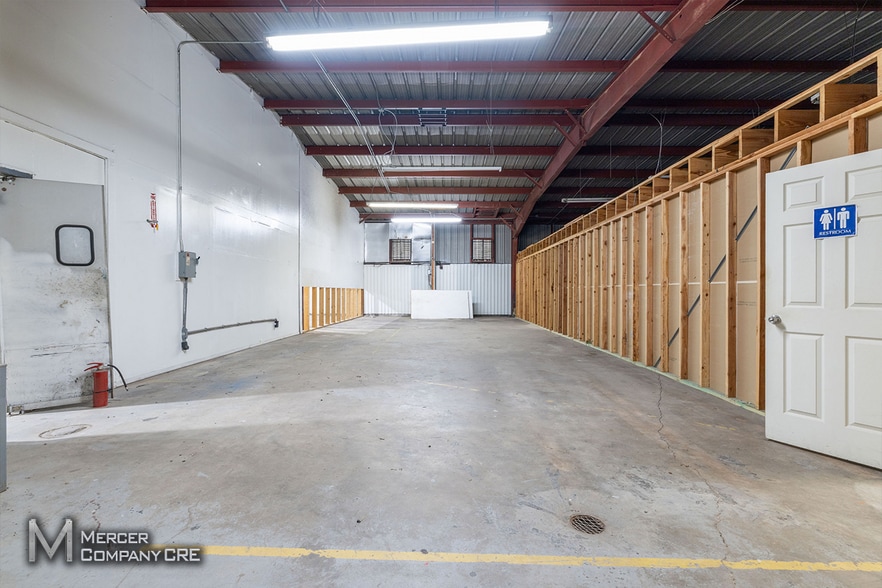 More Photos Of 6415 S I 35 Service Rd, Oklahoma City Warehouse For Lease