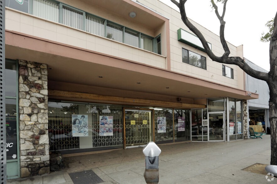 More Photos Of 14534-14542 Ventura Blvd, Sherman Oaks Office For Lease