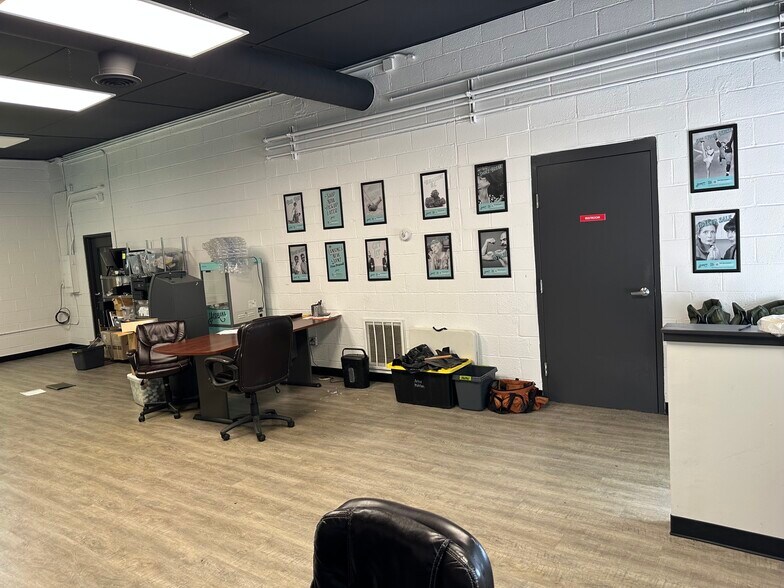More Photos Of 815 Wildt St, Ann Arbor Warehouse For Lease