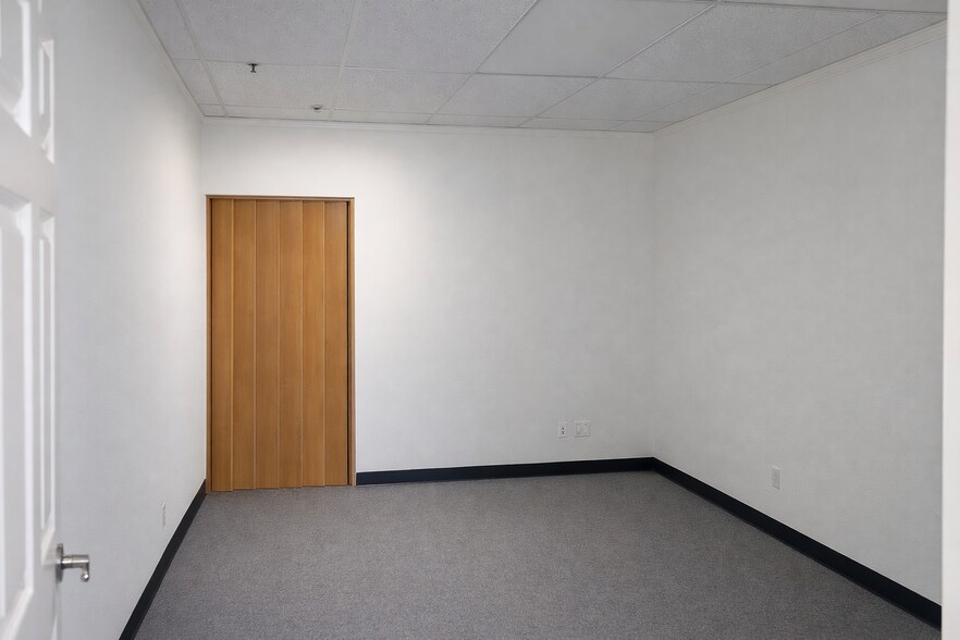 More Photos Of 585-605 E Los Angeles Ave, Simi Valley Unknown For Lease