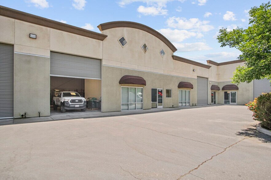 More Photos Of 2262 Maryann Dr, Turlock Manufacturing For Sale