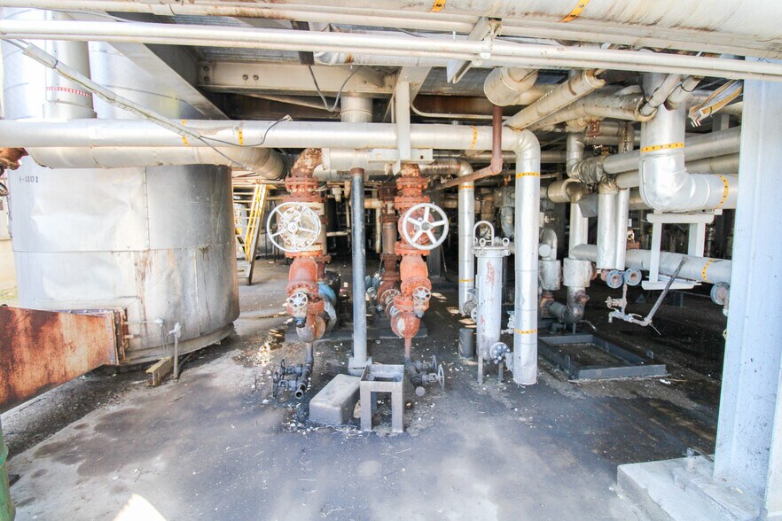 More Photos Of 5640 44th Ave S, Clinton Industrial For Sale