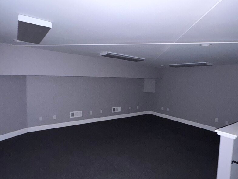More Photos Of 5462 Pirrone Rd, Salida Research And Development For Lease