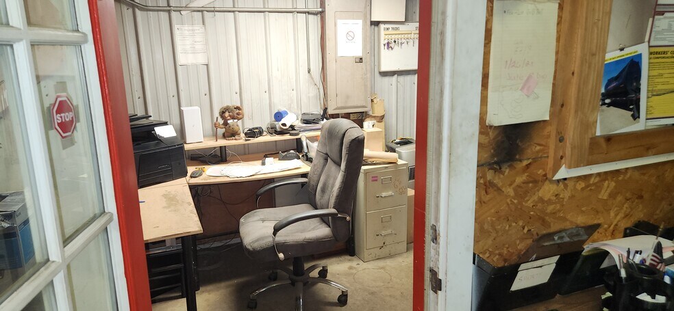 More Photos Of 1225 Old Dorsey Rd, Harmans Warehouse For Lease