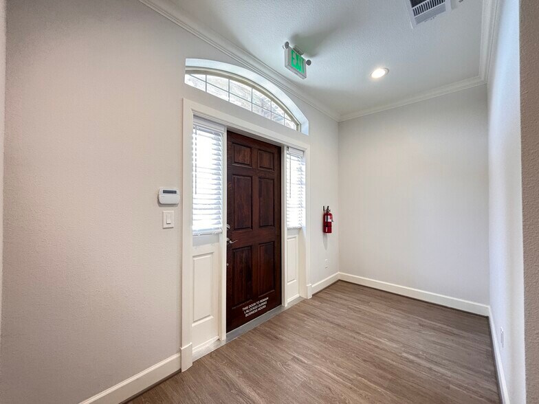 More Photos Of 8951 Collin McKinney Pky, McKinney Medical For Lease