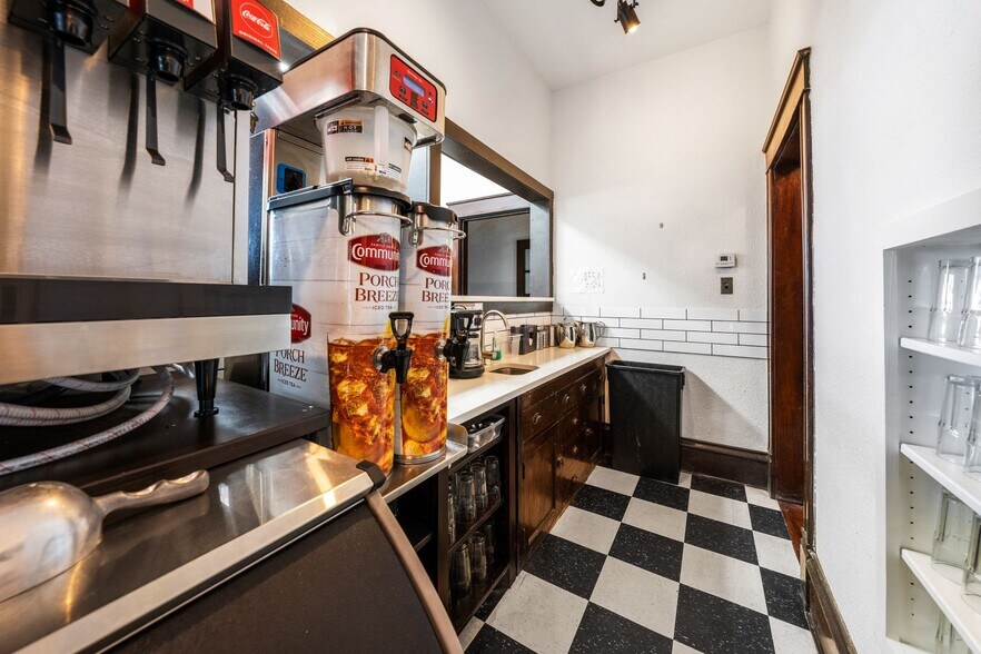 More Photos Of 312 N Central Ave, Cameron Restaurant For Sale