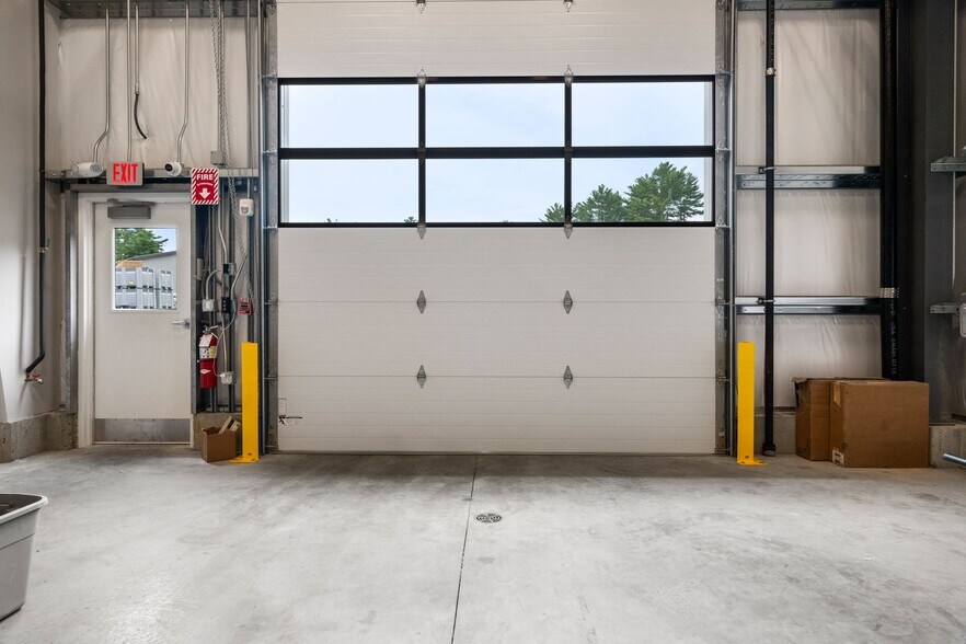 More Photos Of 2 Ricketts Pond Dr, Carver Light Distribution For Lease