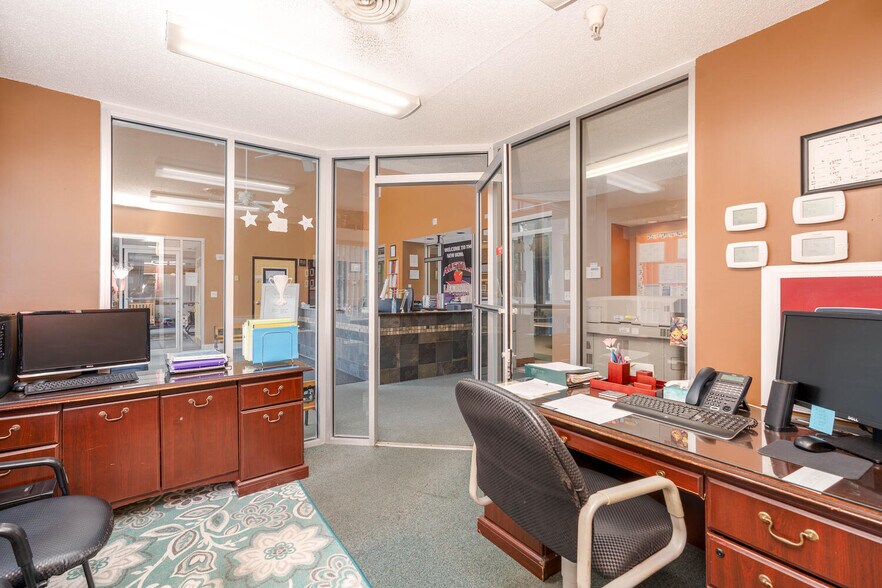 More Photos Of 2081 Mesa Valley Way, Austell Specialty For Sale