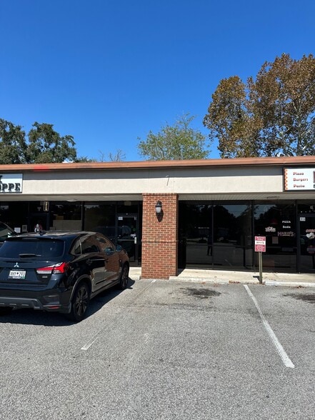 More Photos Of 1300 Savannah Hwy, Charleston Restaurant For Lease