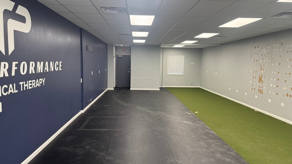 More Photos Of 2474-2486 Orchard Lake Rd, Keego Harbor Unknown For Lease