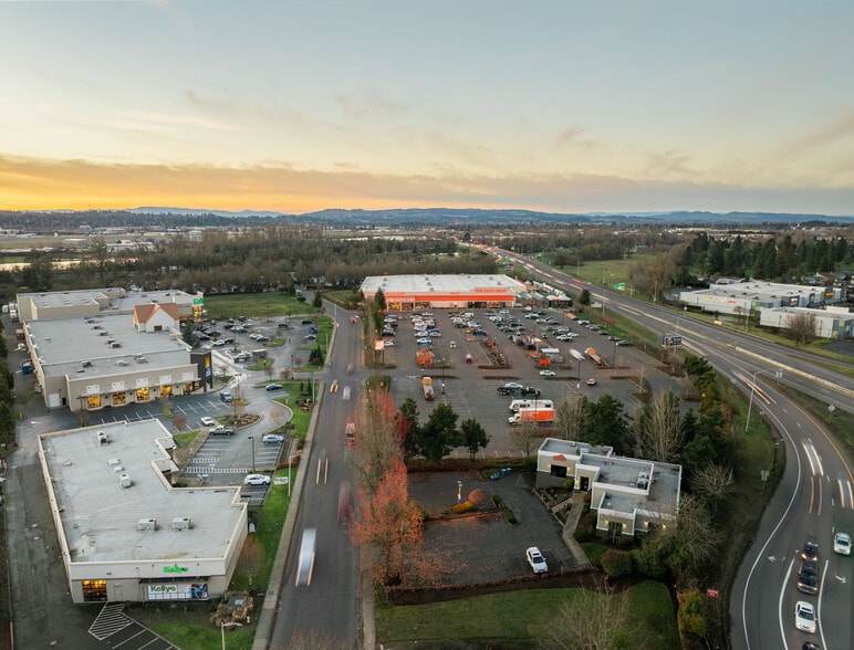 More Photos Of 3950 SE Hagers Grove Rd, Salem Freestanding For Lease