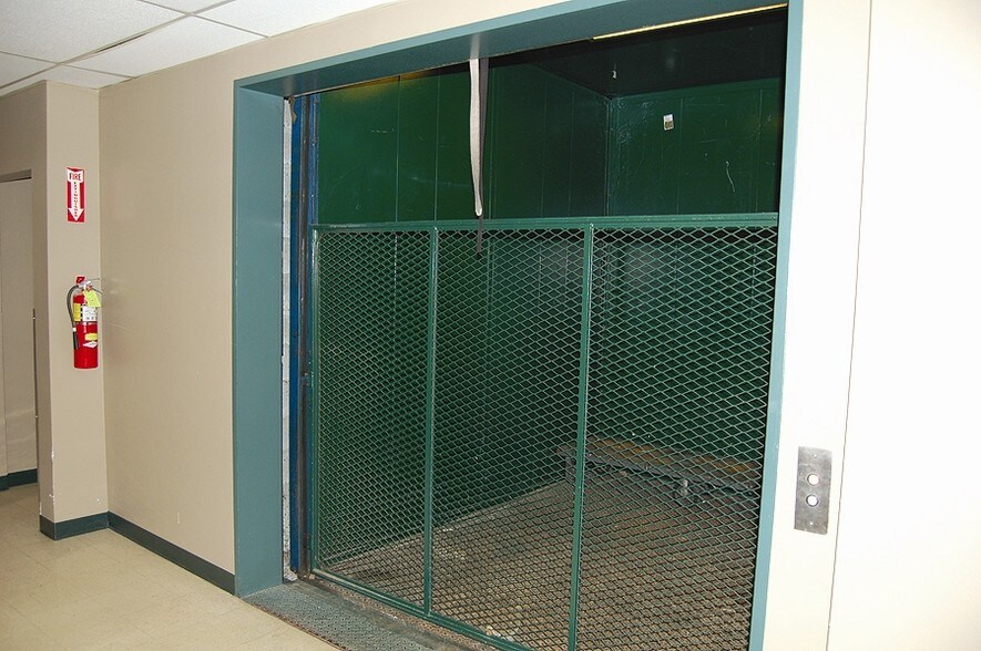 More Photos Of 8 John Walsh Blvd, Peekskill Office For Lease