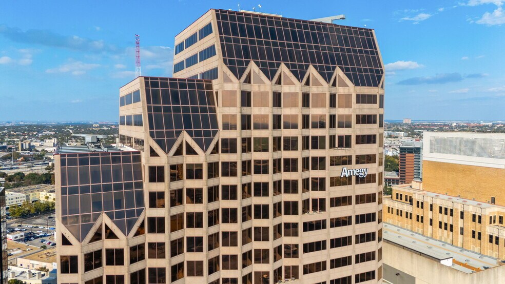 More Photos Of 300 Convent St, San Antonio Office For Lease