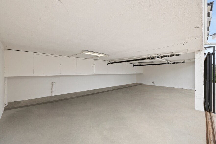 More Photos Of 200 N Rampart Blvd, Los Angeles Apartments For Sale