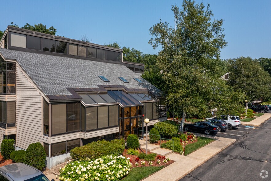 More Photos Of 7 Kimball Ln, Lynnfield Office For Lease