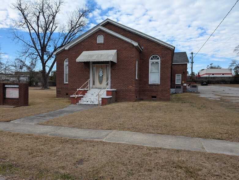 Primary Photo Of 781 Nottingham St, Orangeburg Religious Facility For Sale