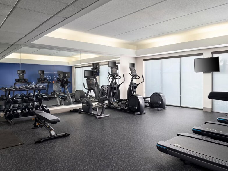 More Photos Of 110 James Dr E, Saint Rose Hotel For Sale