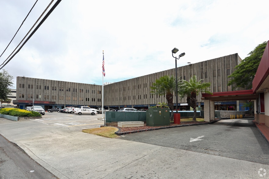 Primary Photo Of 2153 N King St, Honolulu Office For Lease