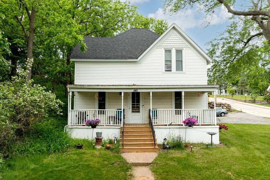 More Photos Of 147 E Montello St, Montello Freestanding For Sale