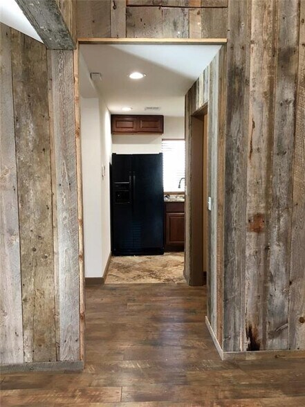 More Photos Of 302 E Milam St, Round Rock Office For Lease