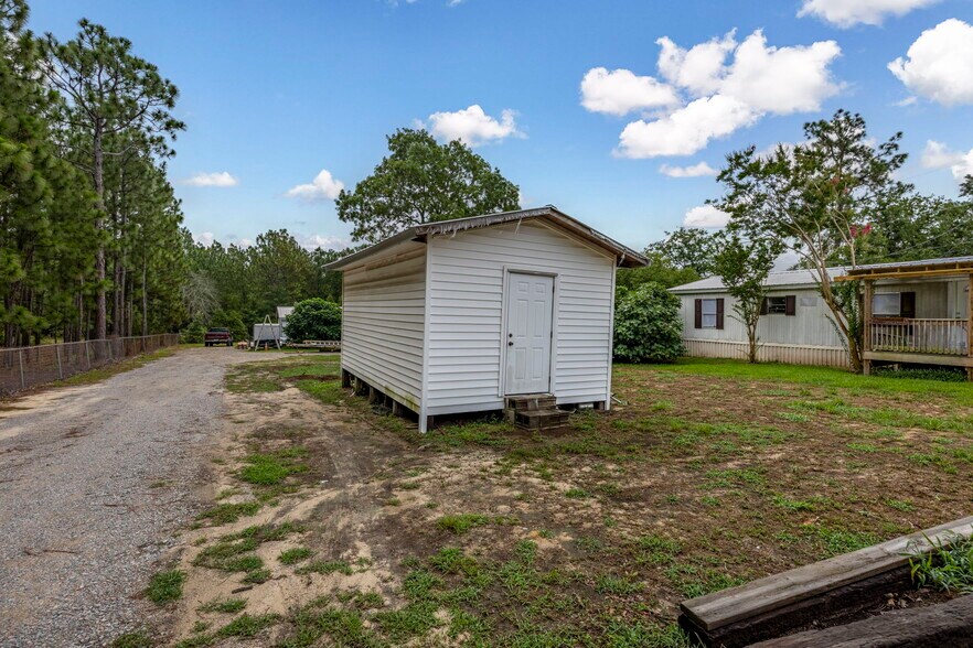 More Photos Of 128 Sandy Springs Ln, Lexington Manufactured Housing Mobile Home Park For Sale