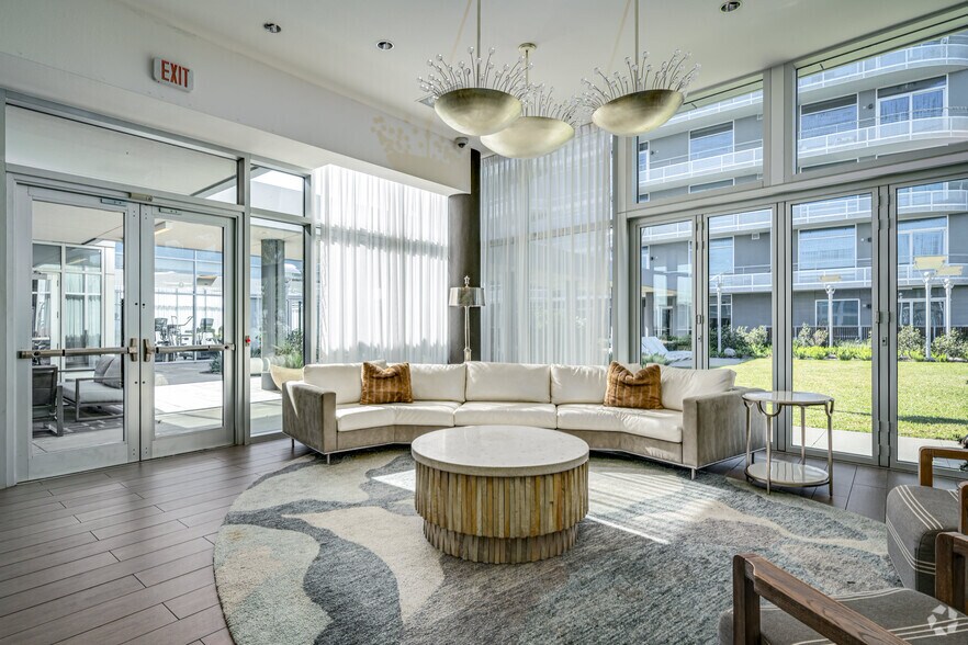 More Photos Of 2929 Weslayan St, Houston Apartments For Lease